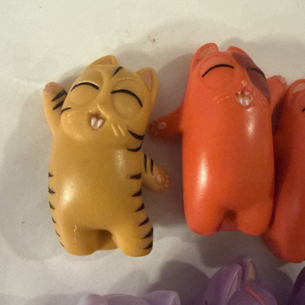 8 Lot Lost Kitty Kitties Mini Figures Cats Kittens Orange Purple Green Pink - Picture 3 of 12